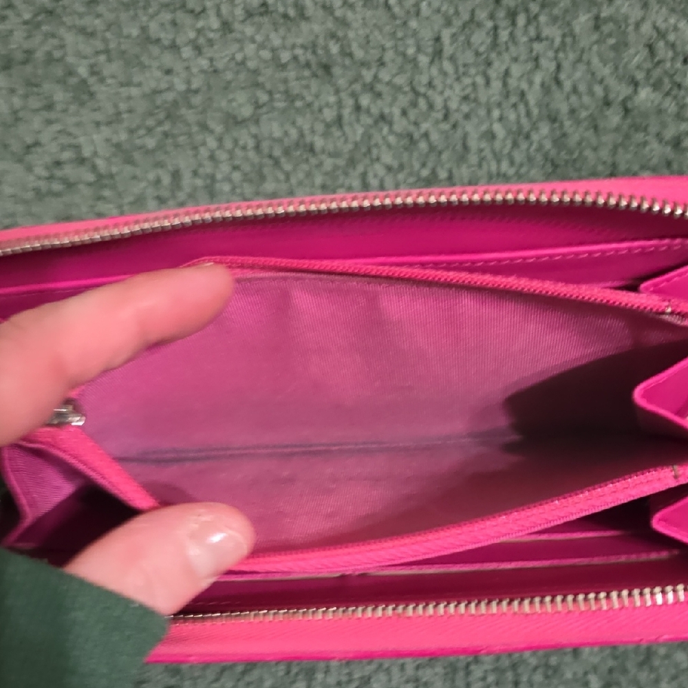 CHANEL Quilted Zip-Around Wallet - Hot Pink - Picture 4 of 6